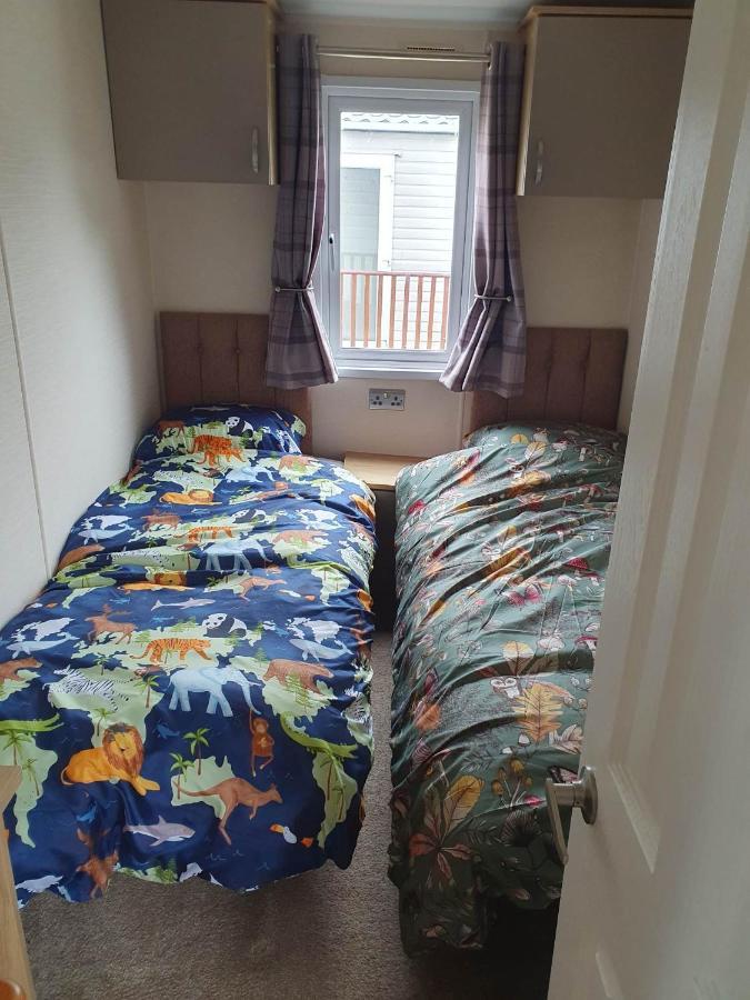 24 Shark Island Northampton